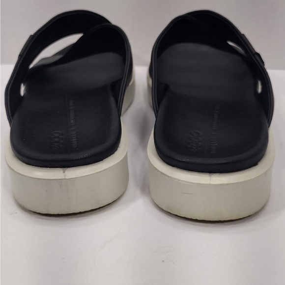 Eco Black Crisscross Slide Sandals size 8 pre
Owned good condition - Picture 4 of 6